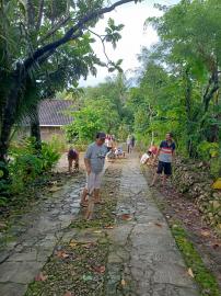 Kegiatan kerja bakti rutin pada Jum'at Kliwon Padukuhan Bengle II